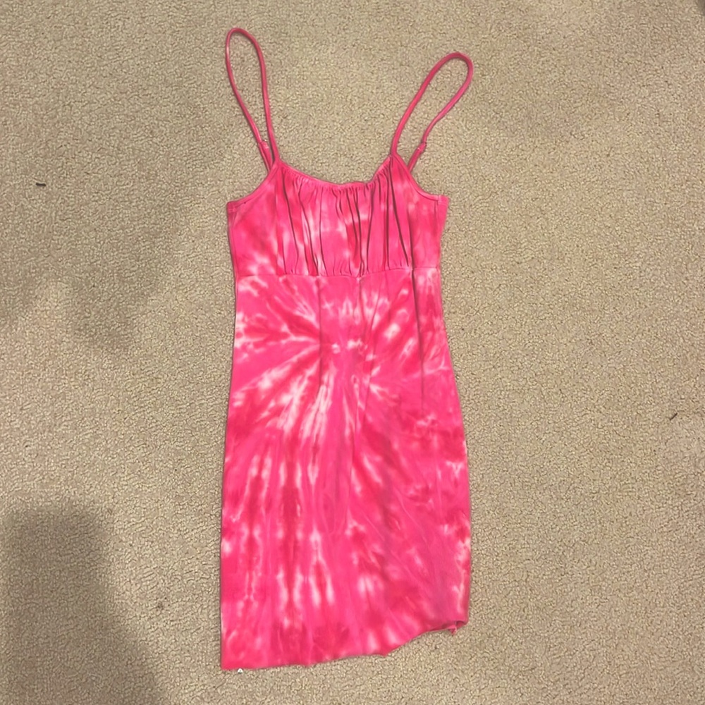 Forever 21 Pink and White Tie Dye Bodycon Dress. CUT SHORT TO KNEE LENGTH